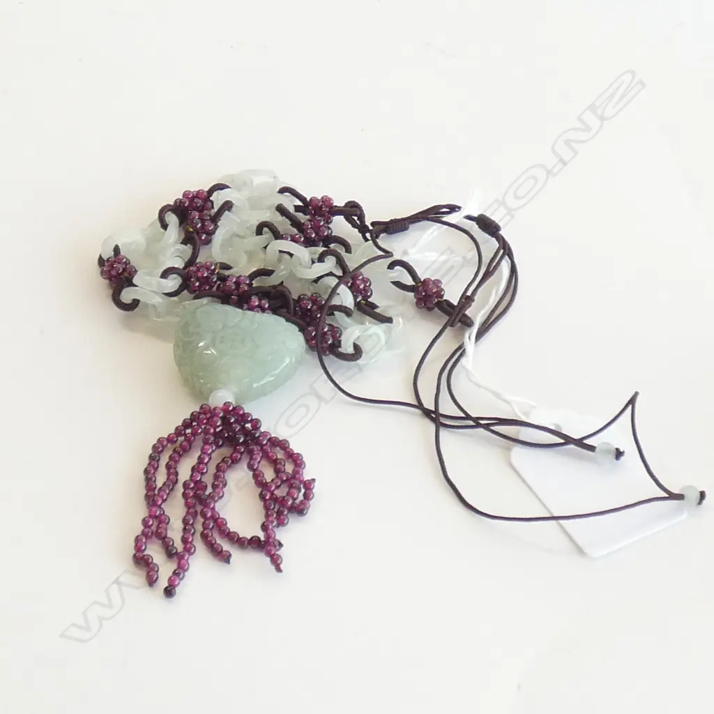 ORIENTAL JADE & GARNET NECKLACE  Image 1++