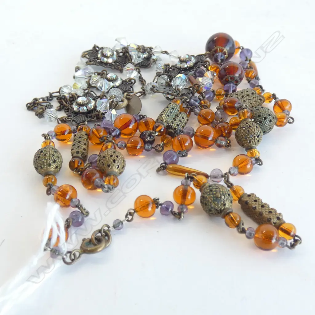 TWO VINTAGE STYLE CRYSTAL AND BEAD NECKLACES Image 1++