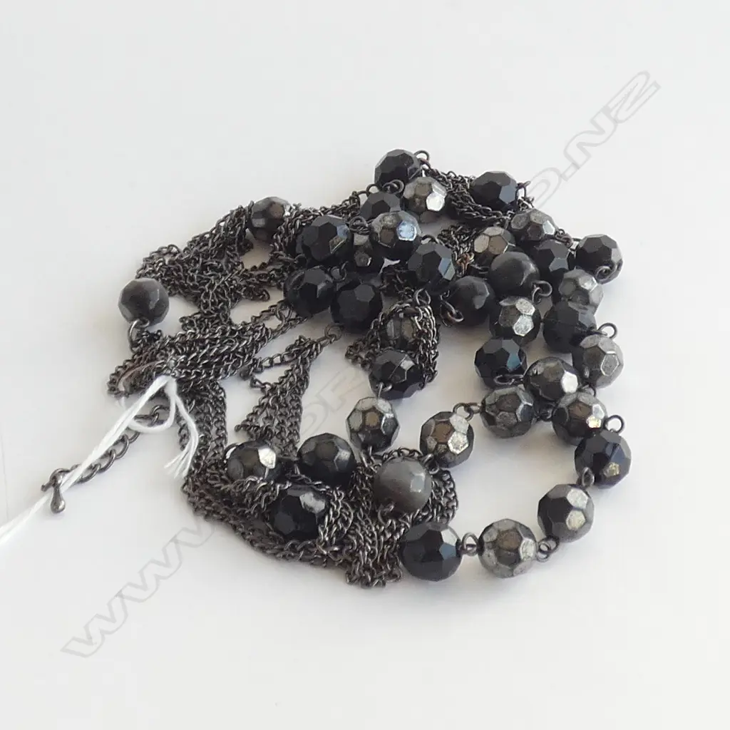 VINTAGE COSTUME FACETED BEAD NECKLACE Image 1++