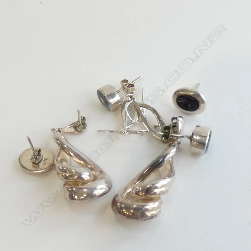 SILVER EARINGS STUDS & DROPS Image 1++