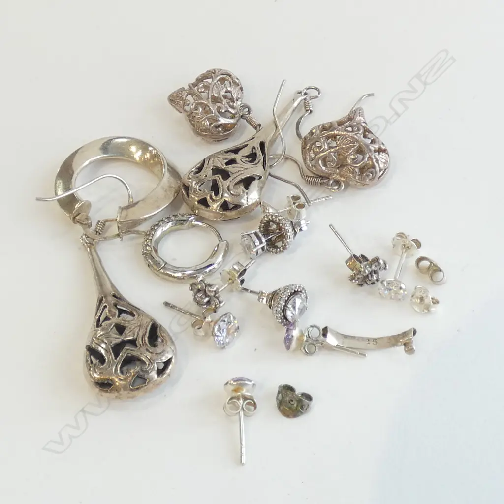 SILVER EARINGS STUDS & DROPS Image 1++