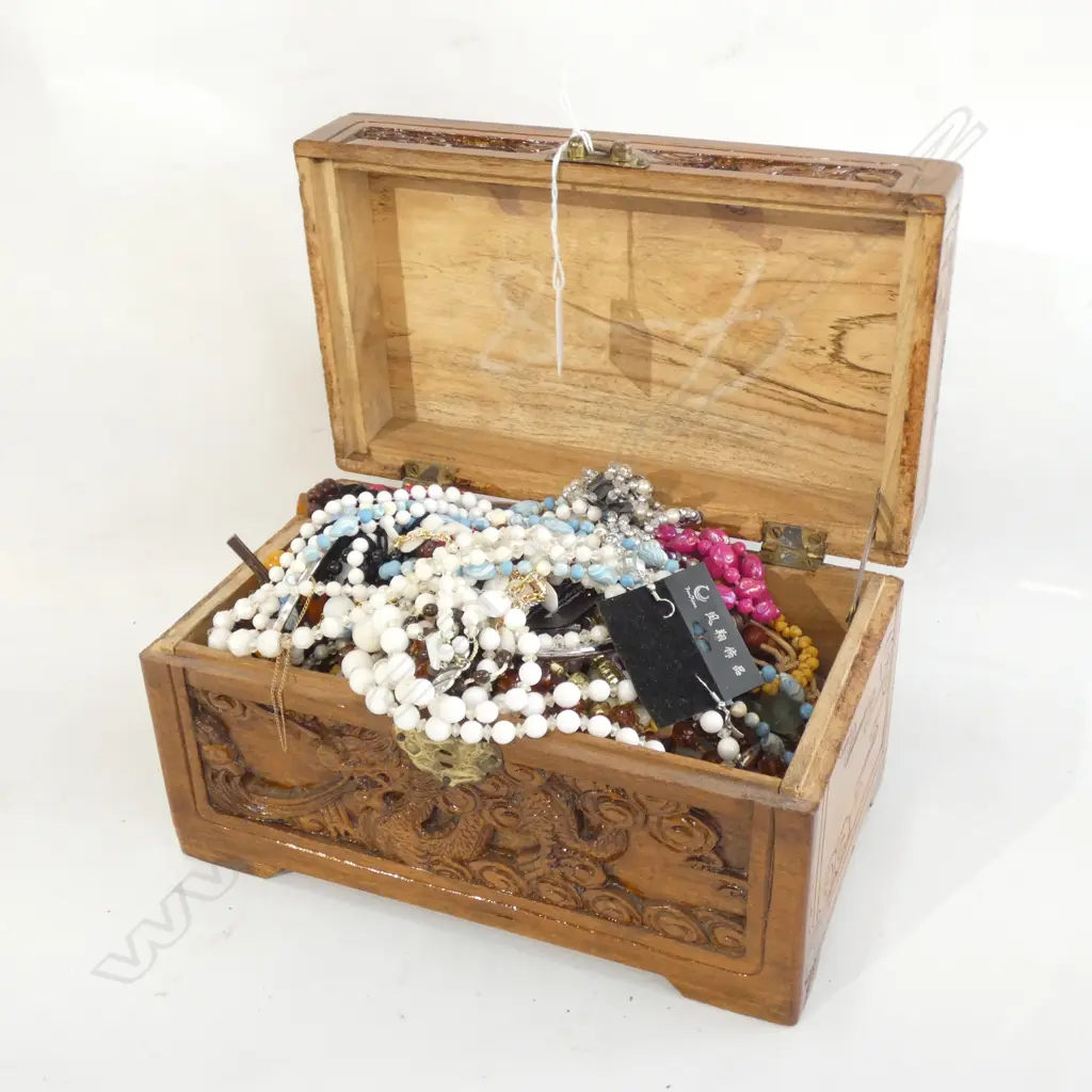 MINI CAMPHOR BOX ASST. COSTUME JEWELLERY + STAMPS ETC Image 1++