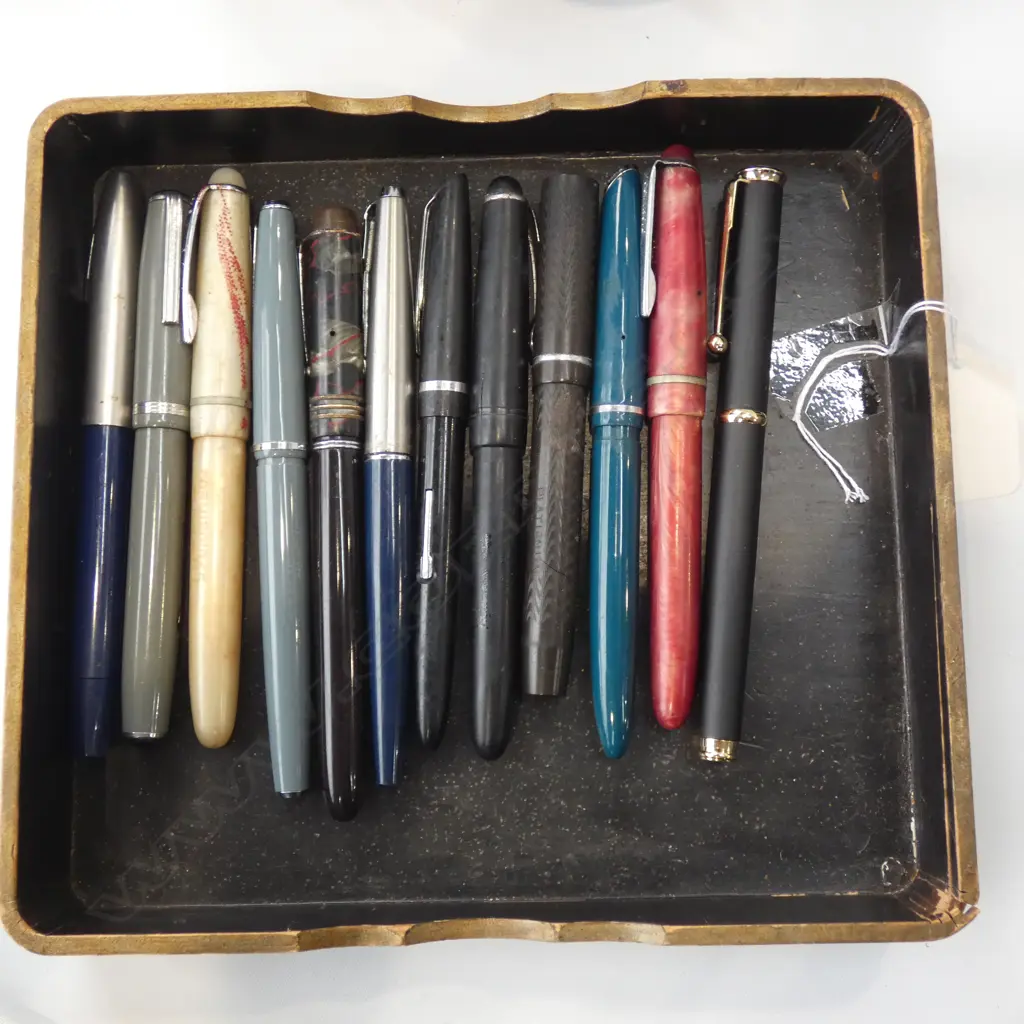 TRAY OF 12 VINTAGE FOUNTAIN PENS Image 1++