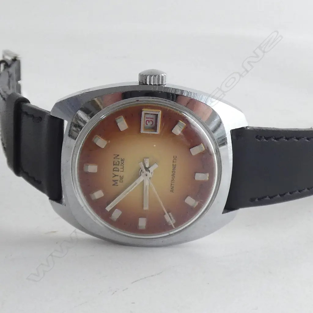 Myden De Luxe Manual Wind. Runs OK Image 1++