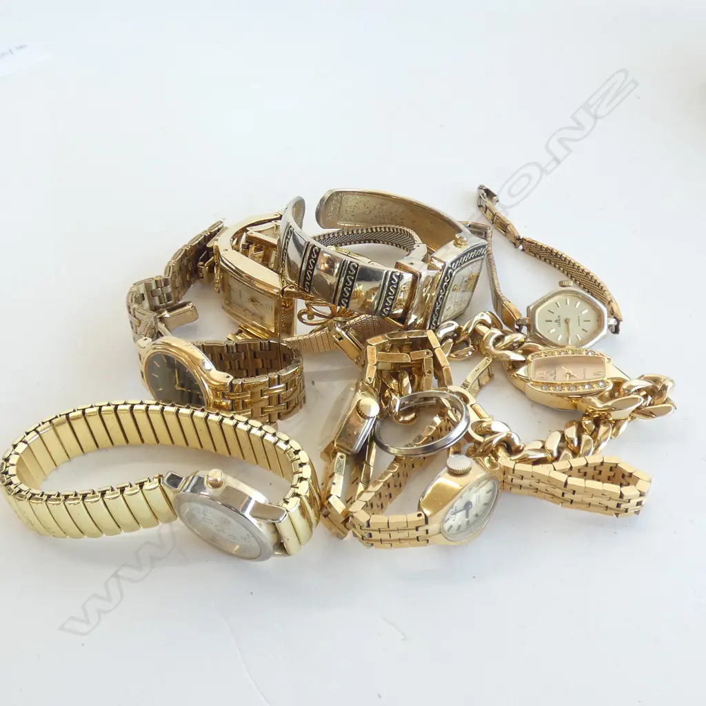 9 GOLD TONE WATCHES Image 1++