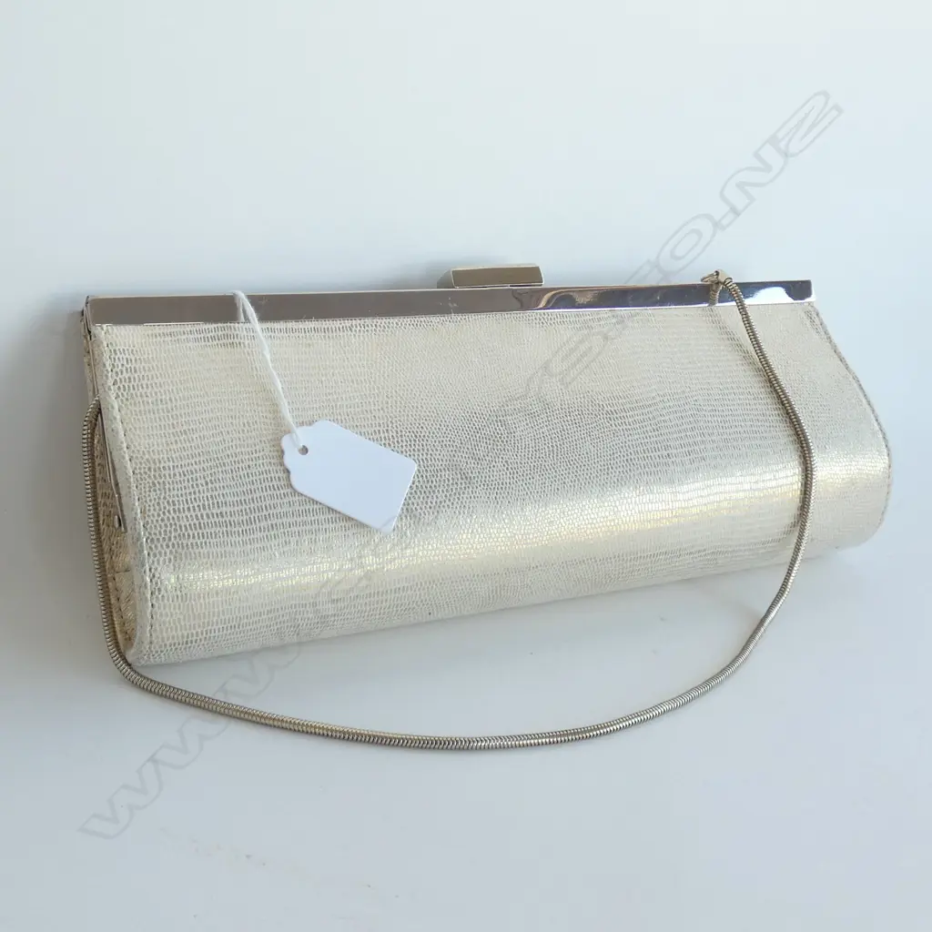 CLUTCH HAND BAG w. EP COIN PURSE, FAUX PEARLS, PR BANGLES, COSTUME ETC Image 1++