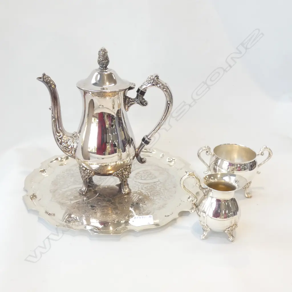 3 PC SILVER PLATE COFFEE SET & TRAY (DIA 315MM) Image 1++