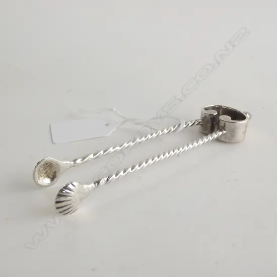 VICTORIAN SILVER SUGAR NIPS - LONDON 1860 39gm