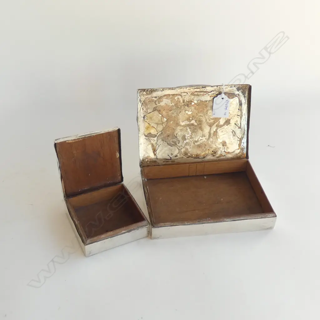 2 OLD SILVER CIGARETTE BOXES (IN BAD REPAIR). Image 1++