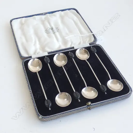 SET 6 BOXED COFFEE BEAN STG SILVER COFFEE SPOONS BIRMINGHAM 1945  42GMS