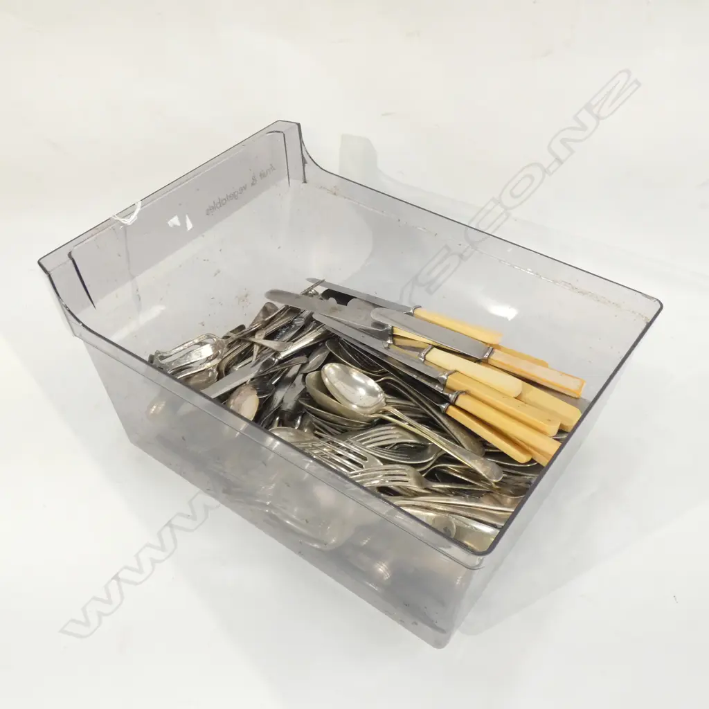 LG CONTAINER OF OLD SILVER PLATE CUTLERY & BONE/FAUX BONE HANDLE KNIVES  Image 1++
