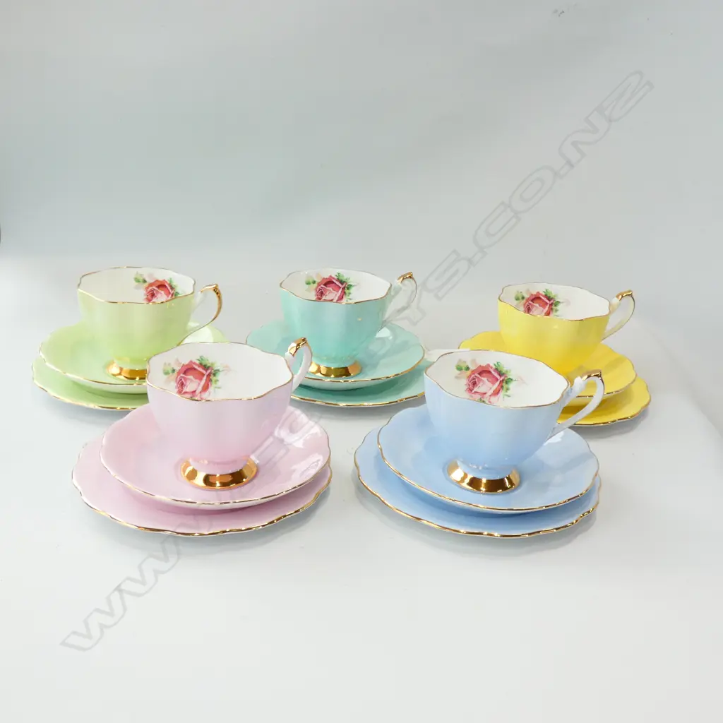 5 QUEEN ANNE MIXED PASTEL TRIOS WITH ROSES  Image 1++