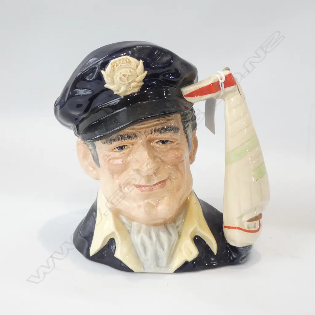 ROYAL DOULTON CHARACTER JUG 'YACHTSMAN' H 190MM Image 1++