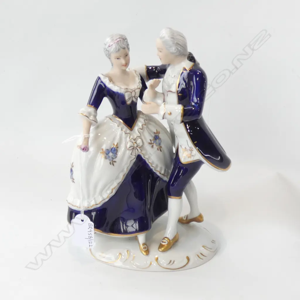 ROYAL DUX FIGURE GROUP 'DANCING' Image 1++