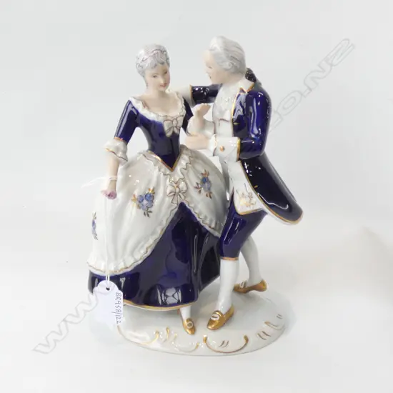 ROYAL DUX FIGURE GROUP 'DANCING'