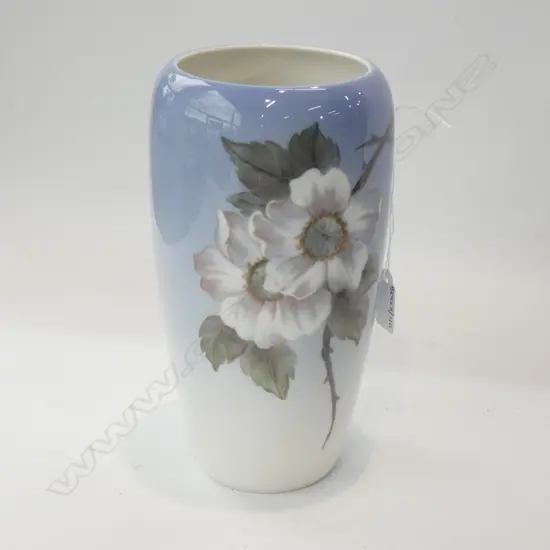 LARGE COPENHAGEN FLORAL VASE