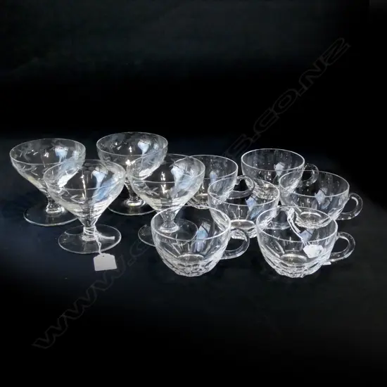 SET 6 VICTORIAN CUSTARD CUPS & 4 SWEET DISHES 
