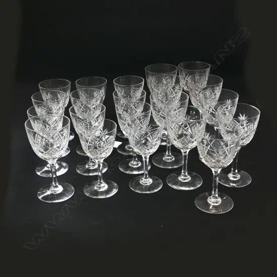 21 CUT CRYSTAL WINE GLASSES - 2 SIZES  (10 X H125 & 11 X 115MM)