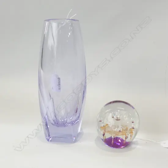 RETRO GLASS VASE (FRITZ) & PAPERWEIGHT