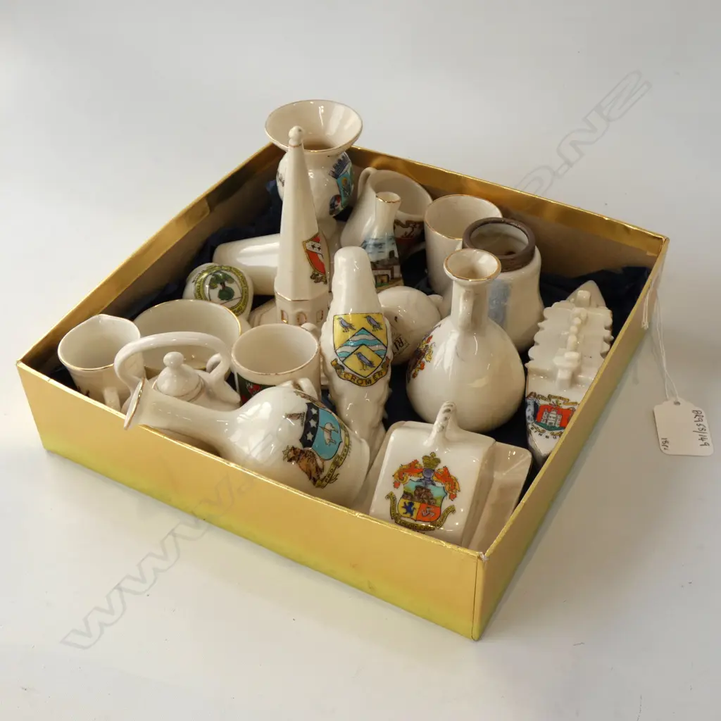 18 PCE EDWARDIAN SOUVENIR CHINA Image 1++