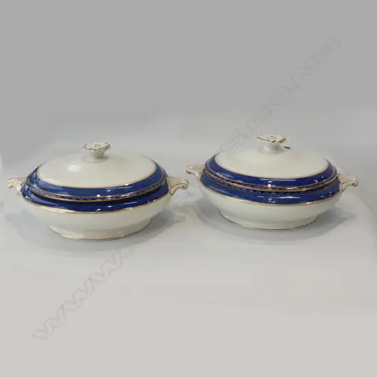 PR BOOTHS BLUE & WHITE LIDDED SERVING DISHES 