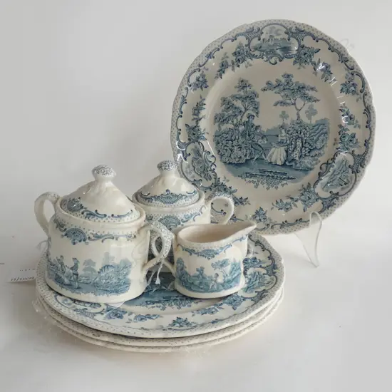 MASONS IRONSTONE 4 PLATES, 2 LIDDED SUGARS & JUG, ROMANTIC PATTERN (6)