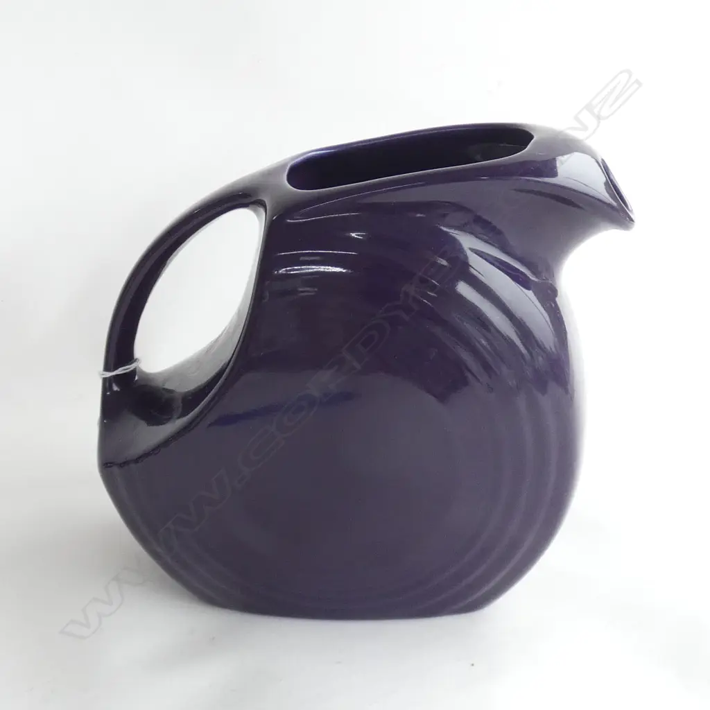FIESTA-WARE PURPLE WATER JUG MADE IN USA H. 190MM Image 1++