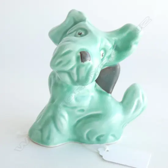 A Sylvac dog