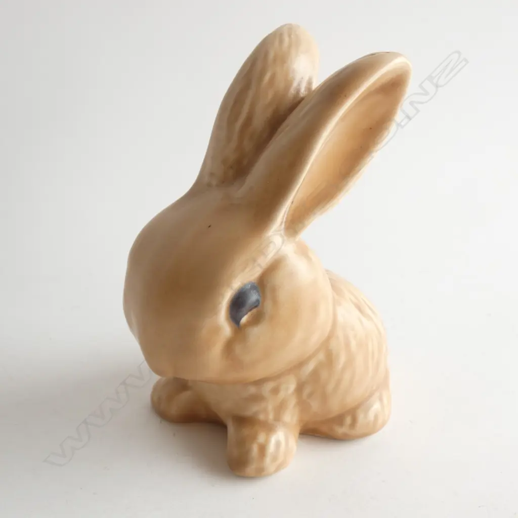 A Sylvac snub nosed rabbit beige Image 1++
