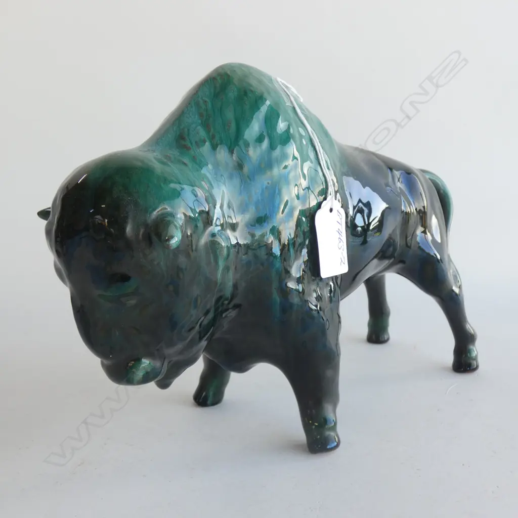 BLUE MOUNTAIN BUFFALO SCULPTURE Image 1++
