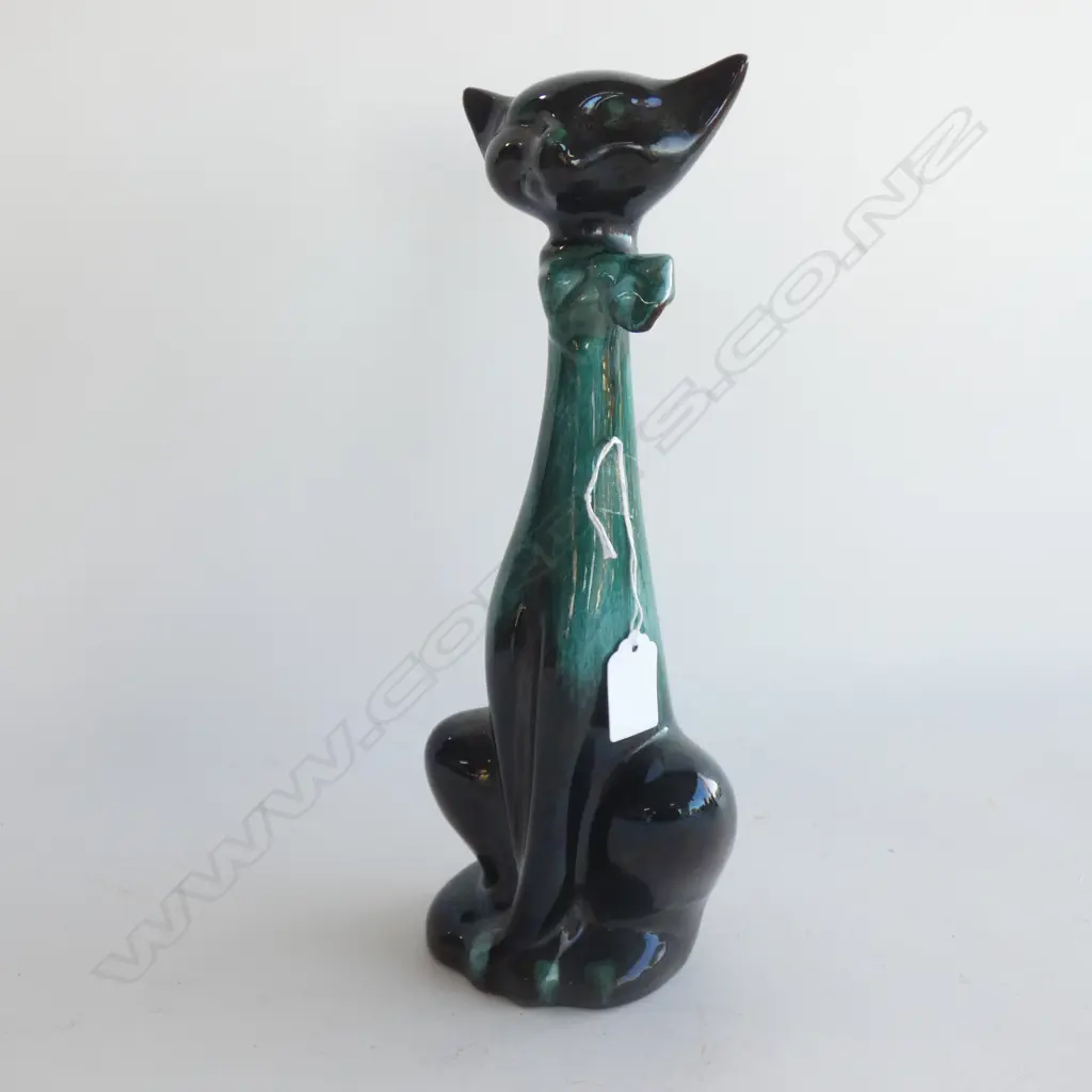BLUE MOUNTAIN CAT SCULPTURE Image 1++
