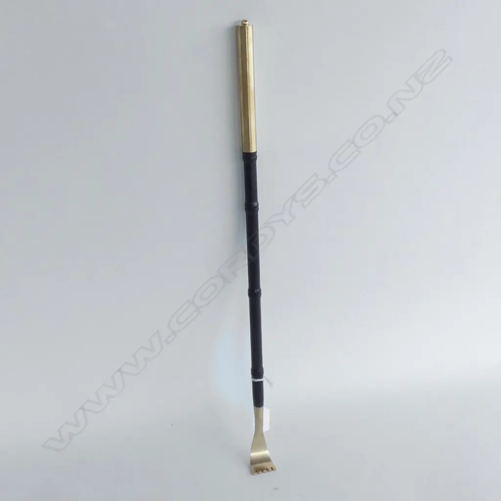 CHINESE ROSEWOOD BACK SCRATCHER L.460mm Image 1++
