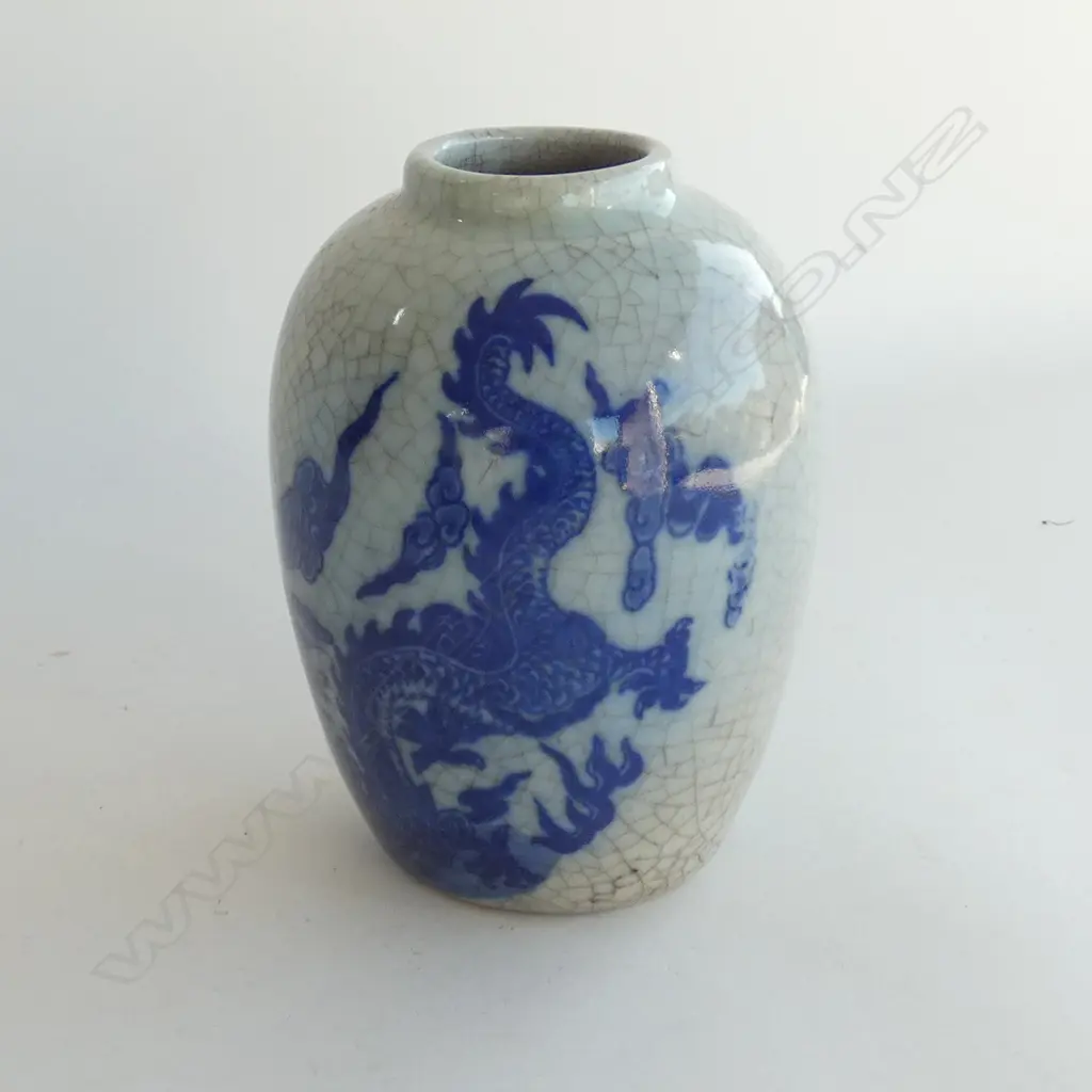 CHINESE CRACKLE GLAZE VASE SIGNED w. DRAGON H. 180mm Image 1++