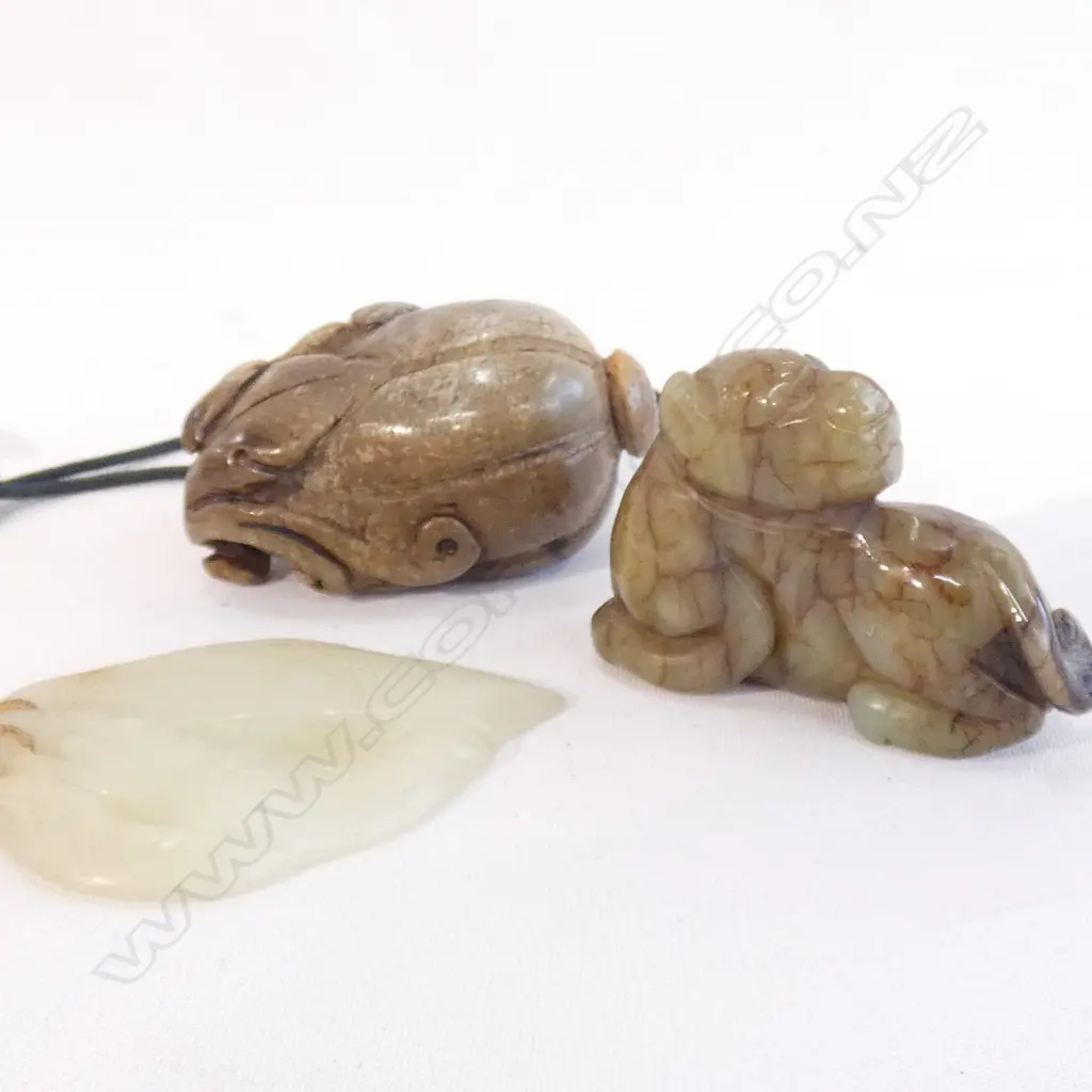 CHINESE JADE LEAF PENDANT; ZHOU STYLE LION & STONE QILIN ON FRUIT (3) Image 1++