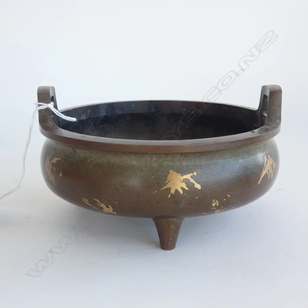CHINESE BRONZE CENSOR w. GOLD DECORATION 145mm dia Image 1++
