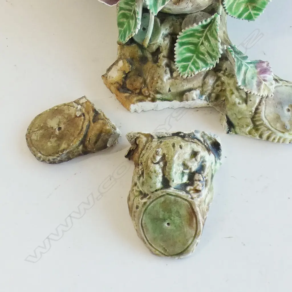 VICTORIAN MAJOLICA WALL BRACKET - PARROT IN FLOWERING TREE A/F H 280MM Image 1++