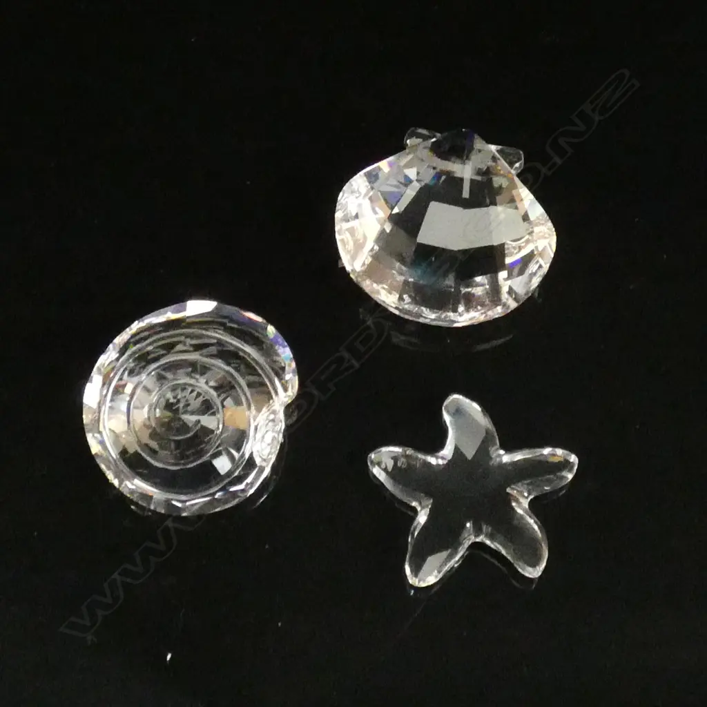 3 SWAROVSKI CRYSTAL SHELLS; STARFISH /CLAM & SPIRAL SHELLS - ALL IN ORIGINAL BOXES W SLEEVES Image 1++