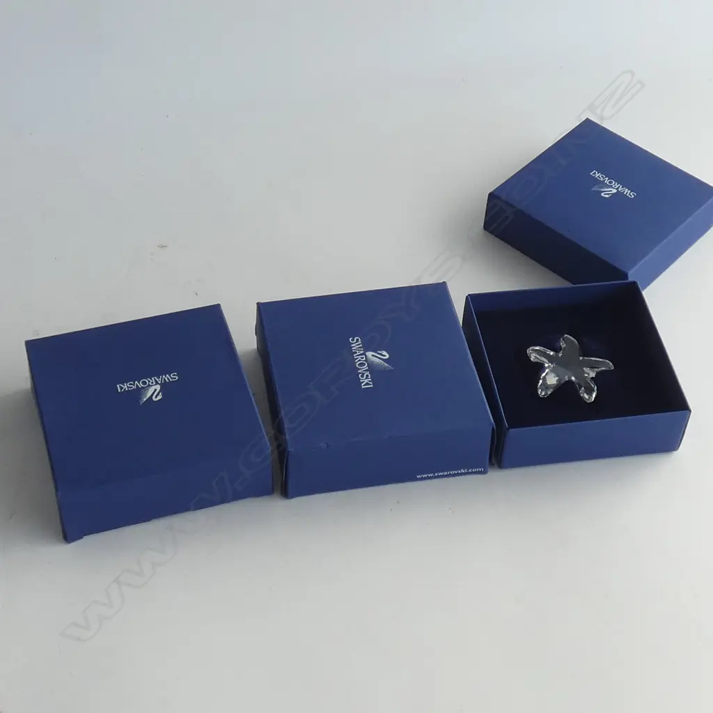 3 SWAROVSKI CRYSTAL SHELLS; STARFISH /CLAM & SPIRAL SHELLS - ALL IN ORIGINAL BOXES W SLEEVES Image 1++