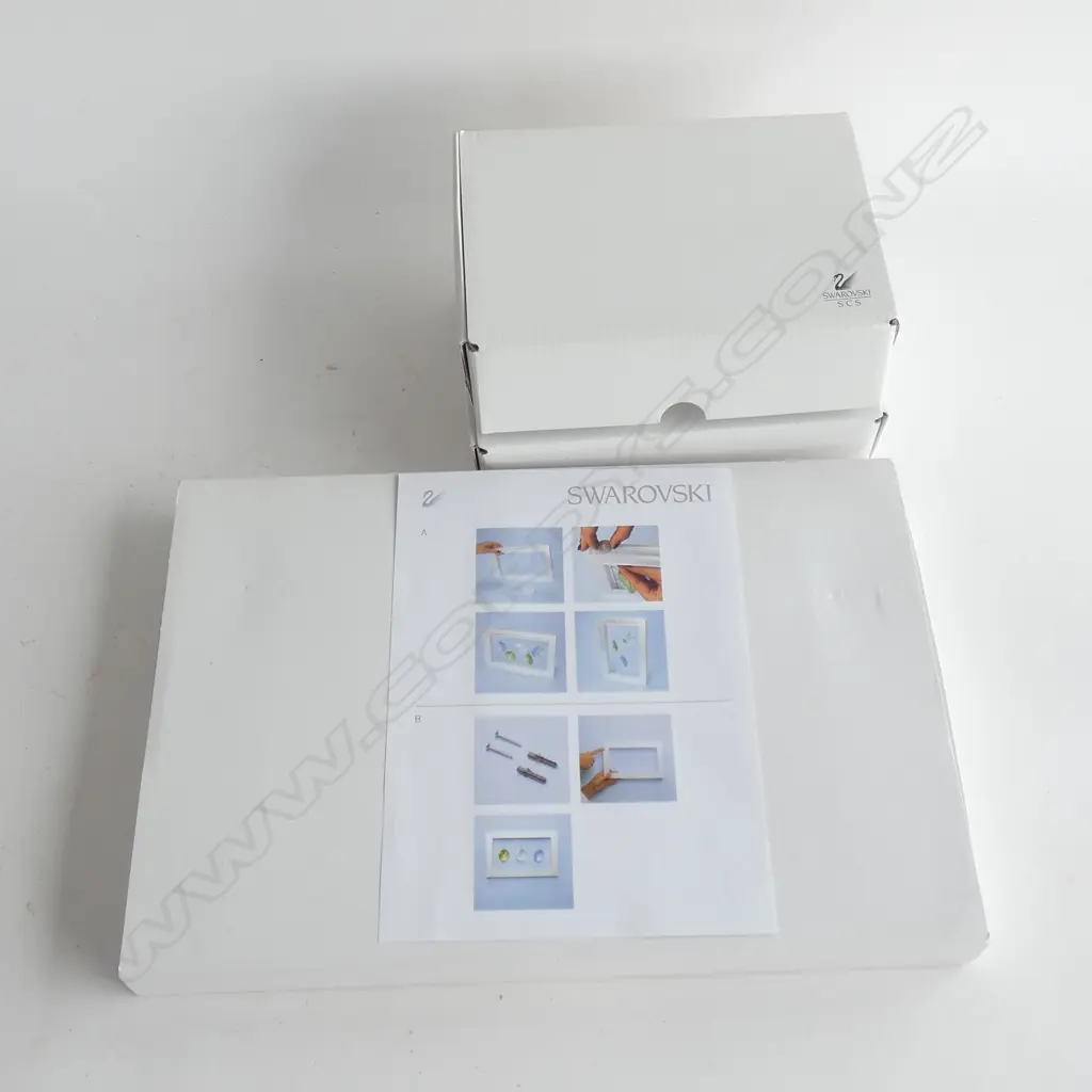 2 SWAROVSKI CRYSTAL MASQUERADE STANDS & SCS09 WINDOW ORNAMENT DISPLAY STAND - ALL IN ORIGINAL BOXES  Image 1++