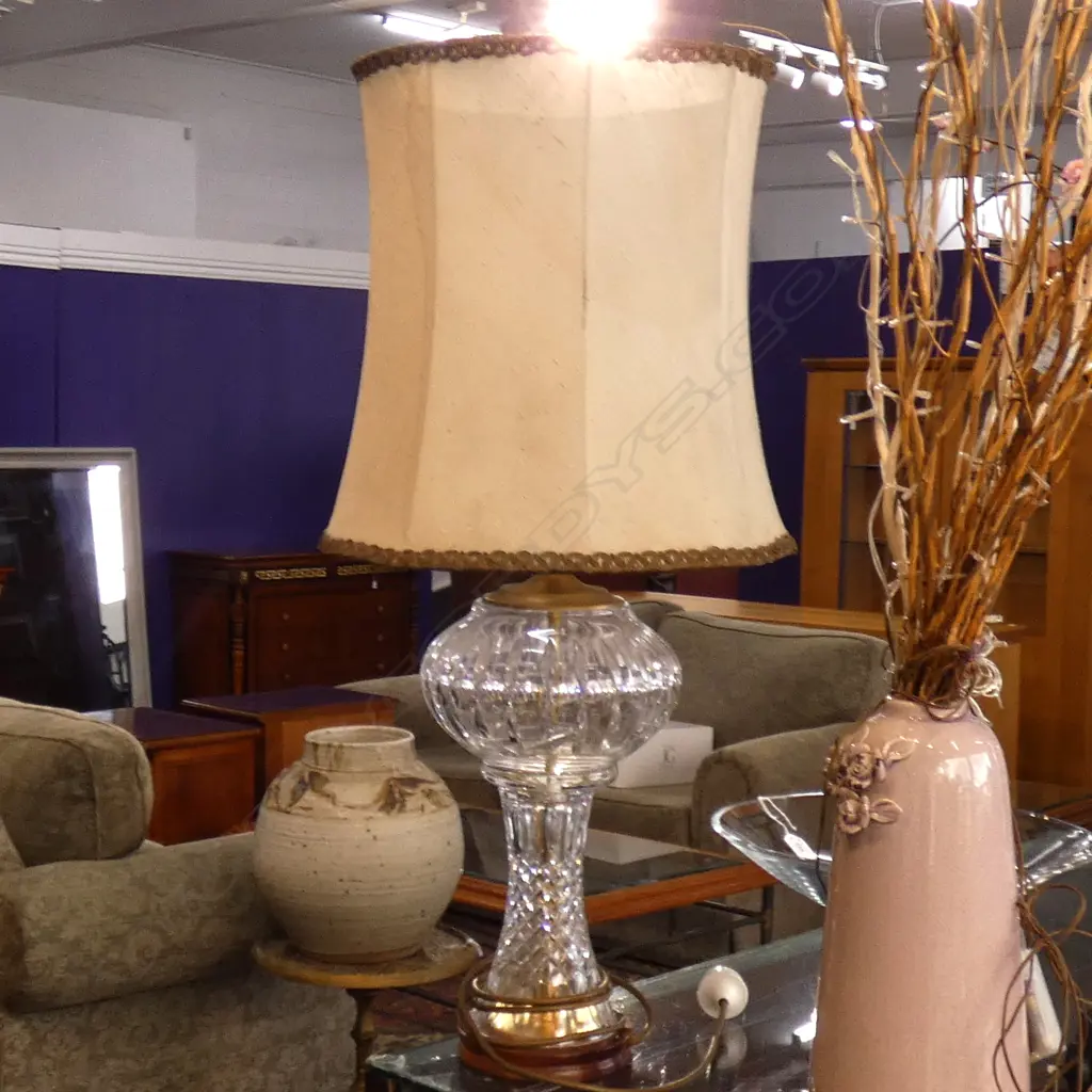 FRENCH CRYSTAL BASE TABLE LAMP H. 800MM Image 1++