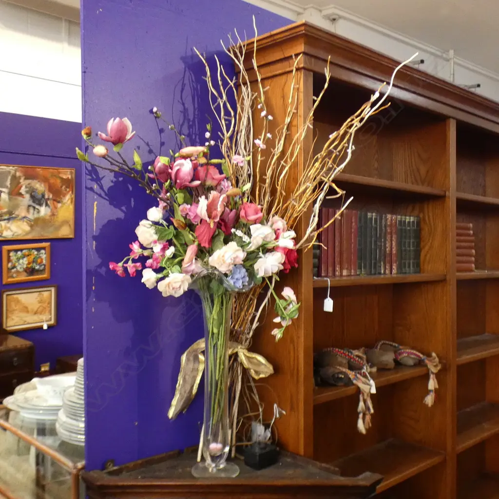 LG VASE W FLOWER / TWINE & BUD LIGHTS Image 1++