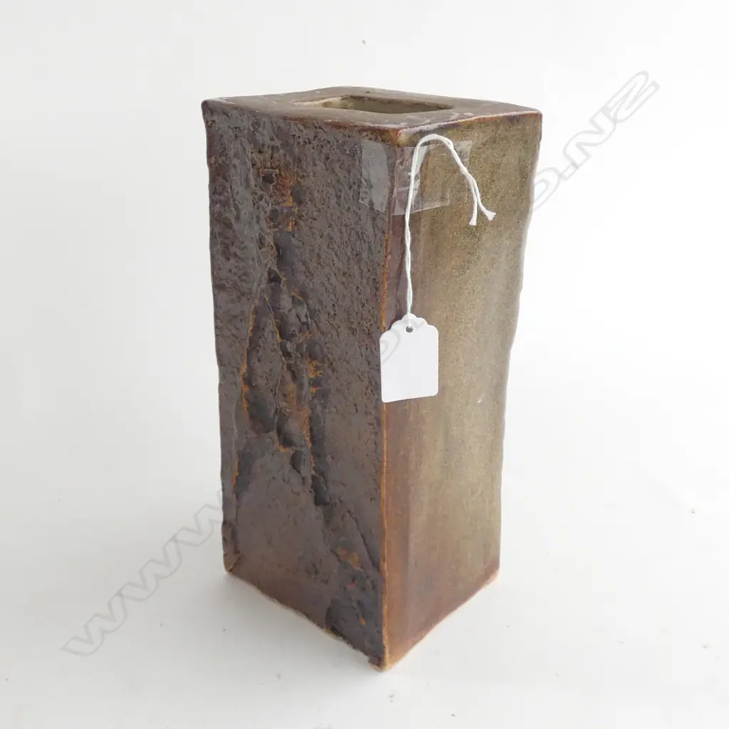 LARGE RECTANGULAR FRANK CHECKETTS NZ STUDIO POTTERY VASE H.250mm  Image 1++