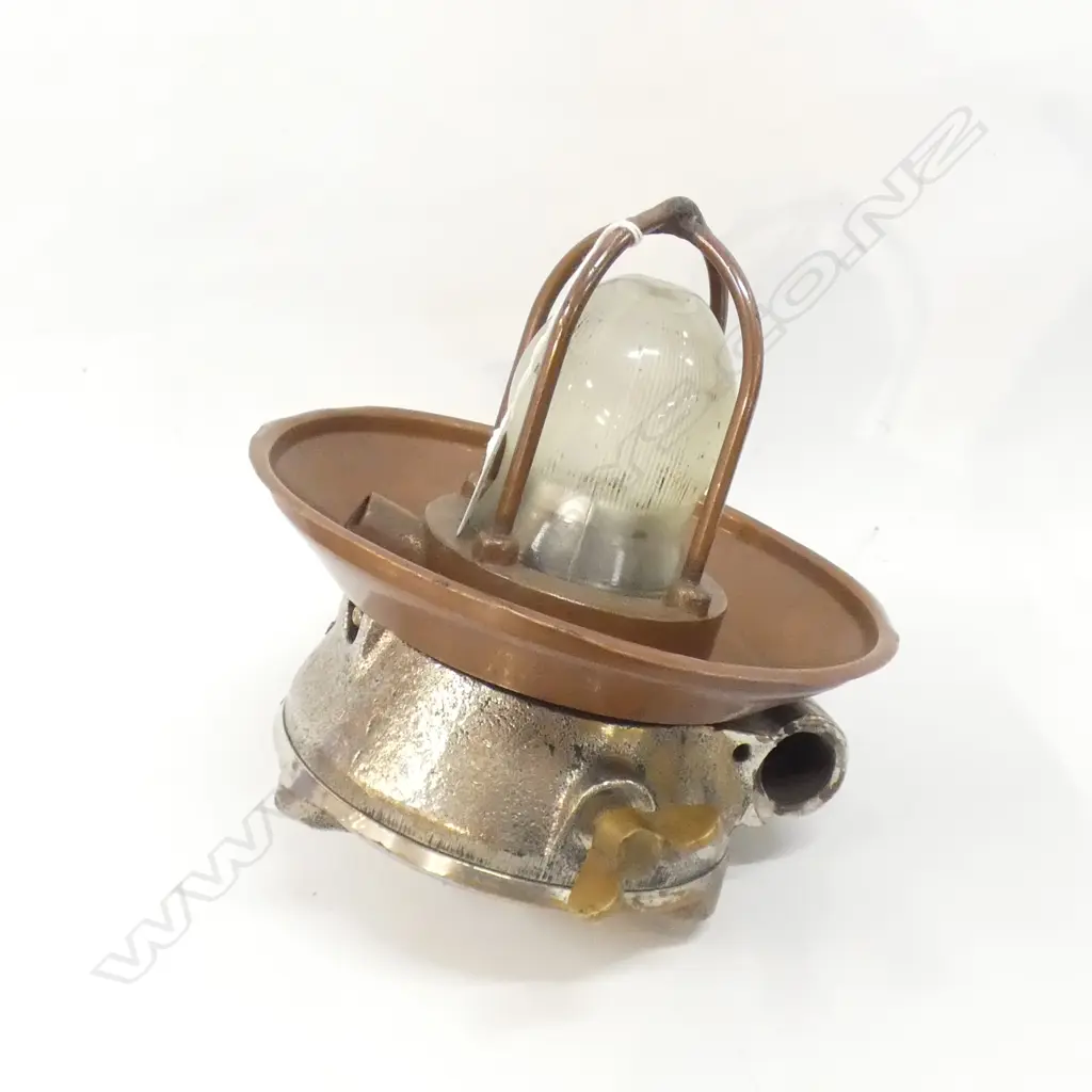 COMPRESSED AIR LAMP, BRONZE & COPPER (USED IN COMBUSTIBLE AREAS) Image 1++