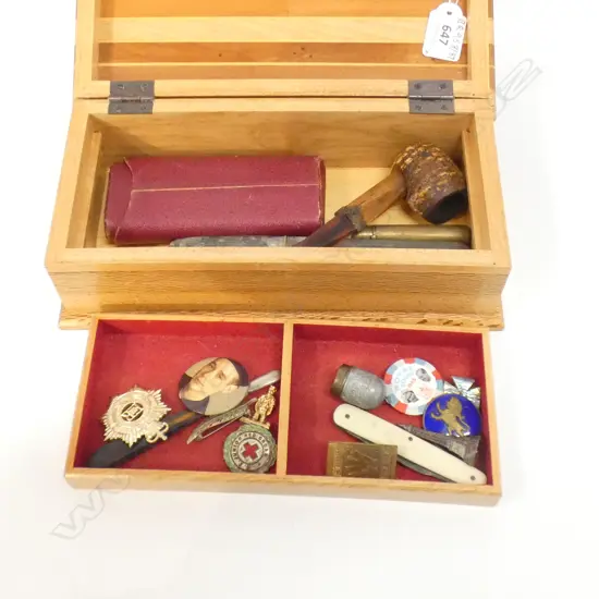 NZ NATIVE WOODS BOX & VINTAGE COLLECTABLES