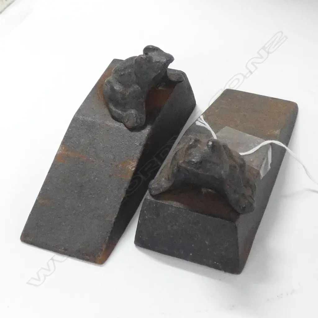 PR CAST IRON FROG DOOR STOPPERS  Image 1++