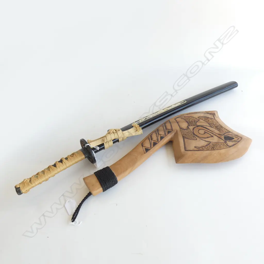 JAPANESE KATANA SWORD L.695mm + CARVED WOODEN AXE Image 1++