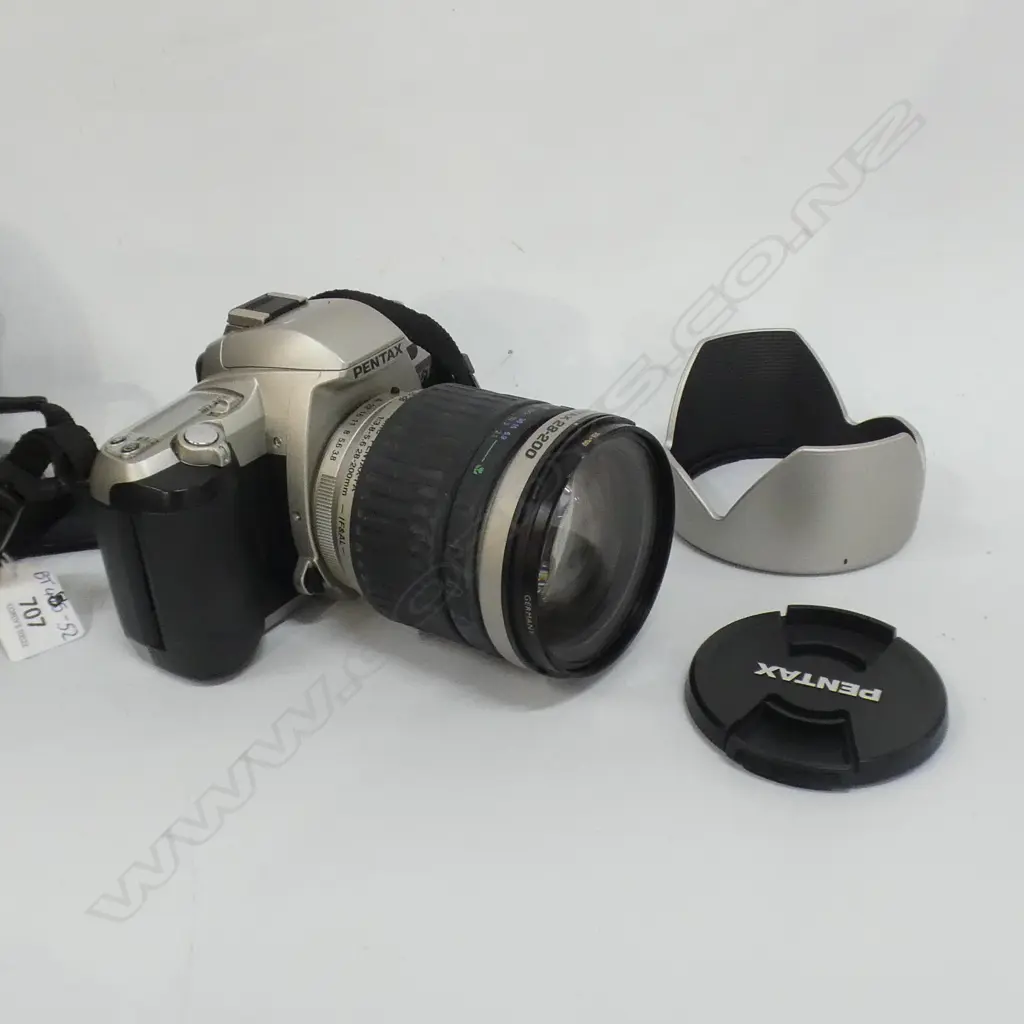 PENTAX FILM CAMERA  WITH LENS + CASES Image 1++