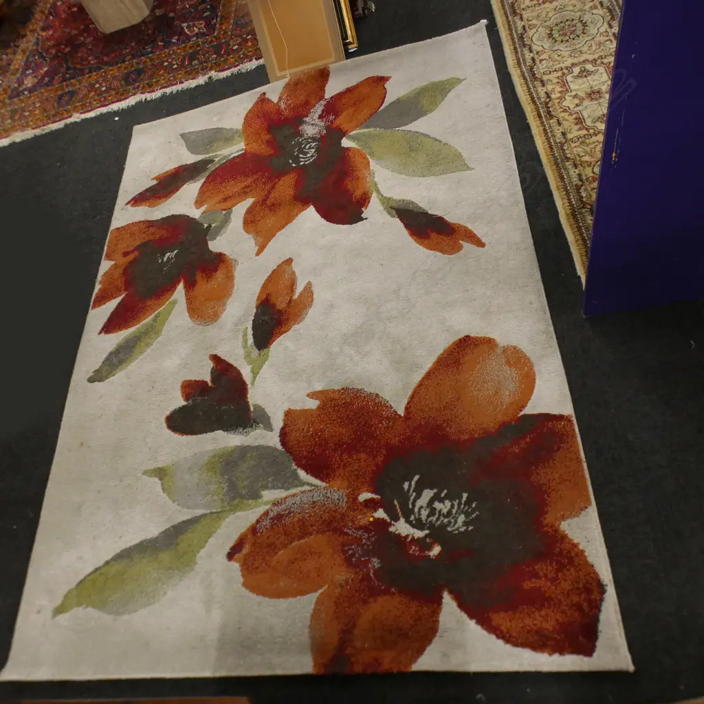 LARGE MACHINE KNOTTED RUG  2250MM X 1600MM Image 1++