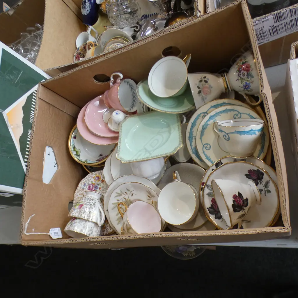 BOX ASST CHINA; PLATES / TRIOS INCL ROYAL ALBERT ETC.. Image 1++
