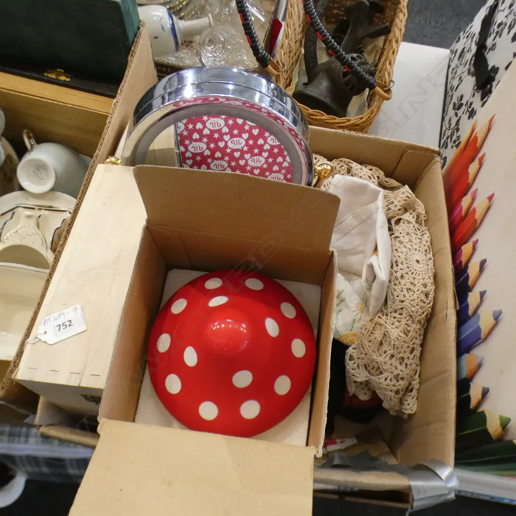 BOX MISC INCL CROCHET CLOTH / MIRROR / UNICORNS ETC.. Image 1++